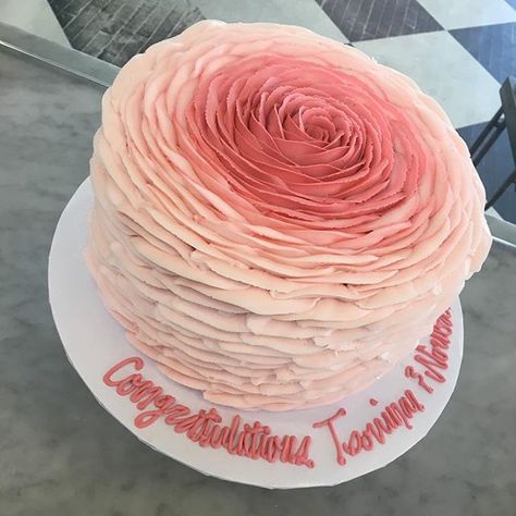 The 12 Most Satisfying Cake Decorating Videos on Instagram Pastel, Rose Petal Cake, Rose Cake Design, Dot Cakes, Smooth Icing, Petal Cake, Mirror Cake, Chocolate Drip Cake, Girly Cakes
