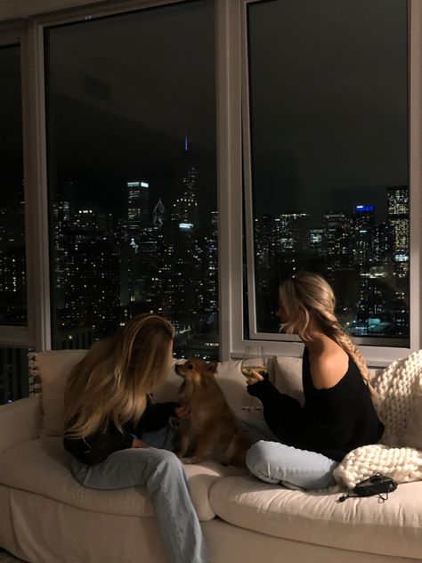 Drømme Liv, Lev Livet, Cosy Night In, Life Vision Board, Nyc Girl, Friend Poses Photography, Nyc Life, New York Life, New York Aesthetic