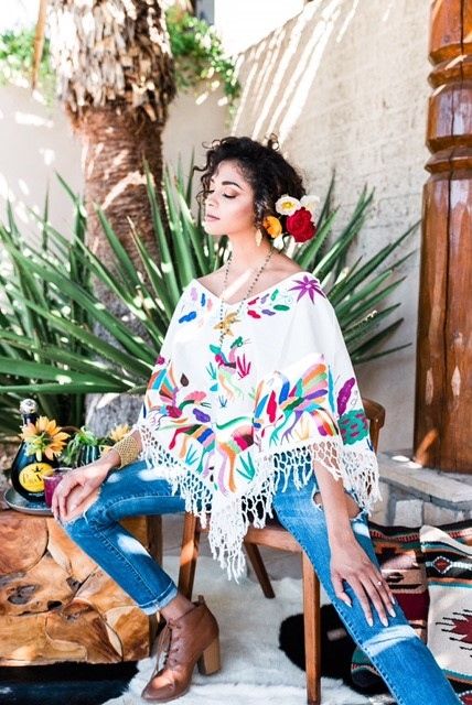 Sunday's are for relaxing and gratitude. Tell your loved ones you love them. Or in Spanish by saying "te quiero" or "te amo"! ⁠ ⁠ #mexico #mexican #womensclothing #sanantonio #sanantoniotx #fiestasanantonio #poncho #otomi Mexican Poncho Outfit, Mexican Fiesta Party Outfit, Mexican Outfits For Women, Outfit Mexicano, Outfits Mexicanos, Mexican Blouses, Vestido Charro, Poncho Outfit, Traditional Mexican Dress