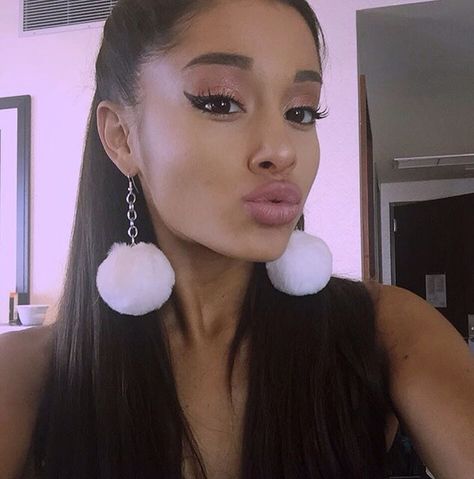 ariana grande Chanel 90s, Ariana Grande News, Noah Cyrus, Tiny Elephant, Pom Pom Earrings, Arianna Grande, Ariana Grande Photos, Ariana G, Scream Queens