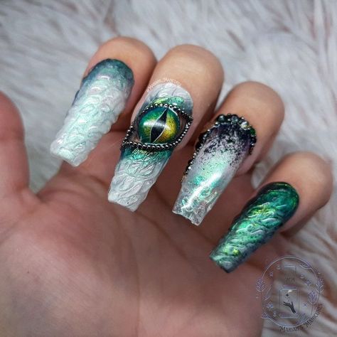 20 trendy halloween nails 2023 ideas - blackgurlluxury Elvish Nail Art, Medieval Nail Art, Dragon Eye Nails, Fantasy Nails Designs, Dragon Nails Designs, Dragon Scale Nails, Nails 2023 Ideas, Trendy Halloween Nails, Dragon Nail Art