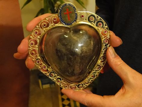 The World’s Grossest Catholic Relics Antique Catholic Art, Catholic Horror Aesthetic, Roman Catholic Aesthetic, Gothic Catholic Aesthetic, Catholic Core Aesthetic, Dark Catholic Aesthetic, Religious Horror, Incorruptible Saints, Veil Of Veronica