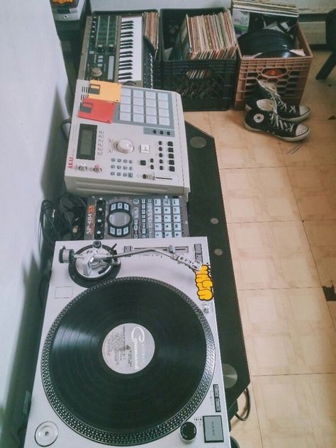 Tumblr, Dj Turntable, Michael Rodriguez, Home Music Rooms, Home Studio Setup, Dj Setup, Music Studio Room, Home Recording Studio, Dream Studio