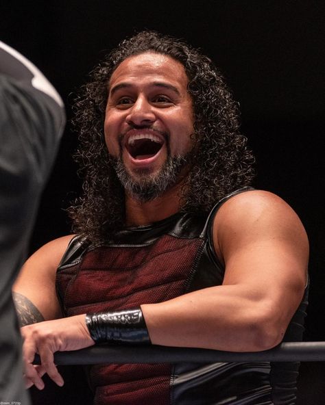 Tama Tonga Wrestling, Tonga, Tama Tonga, Cross Necklace