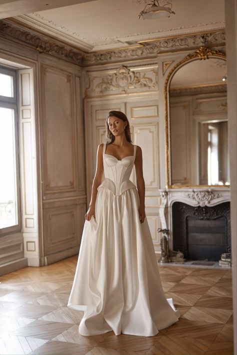 ‘Charlotte’ - Alon Livné Official Website Alon Livne Bridal, Peplum Wedding Dress, Alon Livne, Corset Gown, Marriage Life, 2024 Fashion, The Perfect Wedding, Designer Wedding, Gathered Skirt