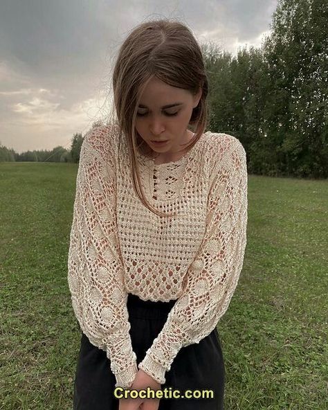 Couture, French Crochet Patterns, Crochet Shirt Pattern, Crochet Blouse Pattern, Crochet Top Outfit, Crochet Shirt, Chunky Crochet, Crochet Woman, Crochet Tops