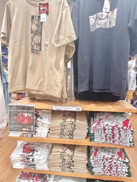 Kawaii, Attack On Titan Clothes, Uniqlo T Shirt, Attack On Titan Shirt, Target Shirt, Uniqlo Shirt, Harajuku Outfits, Clothing Hacks, Kawaii Fashion