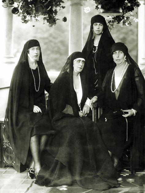 Gotha, Queen Marie Of Romania, Marie Of Romania, Romanian Royal Family, Romanov Dynasty, Four Sisters, Princess Alexandra, Princess Beatrice, European Royalty