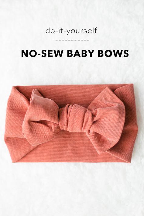 DIY No-Sew Baby Bow Head Wrap - Something Turquoise Tela, How To Make Baby Bows Headbands, How To Make Baby Bows, No Sew Baby, Diy Baby Bows Headbands, Diy Baby Hair Bows, Baby Headband Tutorial, Diy Baby Bows, Sewing Headbands