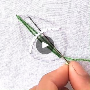 Flower Doodles, Embroidery Lessons, Pretty Leaf, Embroidery Tutorial, Hand Embroidery Tutorial, Trendy Sewing, Embroidery Stitches Tutorial, Learn Embroidery, Leaf Flowers