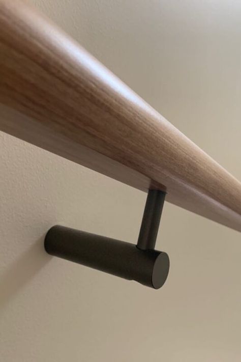 HB520 Round Stair Rail Bracket - Halliday + Baillie Stair Railing Hardware, Wall Mounted Handrail Wood, Hand Rail For Stairs Indoor, White Oak Handrail, Floating Handrail, Stair Wall Railing Ideas, Handrails For Stairs Indoor, Contemporary Handrail, Hand Rail Ideas