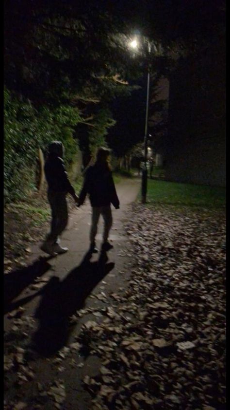 Not my pics Sneaking Out, Night Walking Aesthetic, Lets Run Away Together, Night Running, Lets Run Away, Late Night Drives, Best Friends Aesthetic, Night Vibes, My Pics