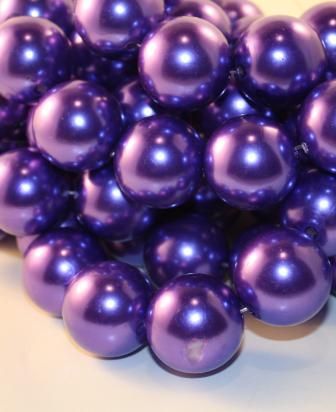 Purple Pearls Purple Pearl Aesthetic, Error Aesthetic, Purple Things, Color Lavanda, Royal Colors, Purple Jewelry, Purple Reign, Purple Pearl, Purple Love