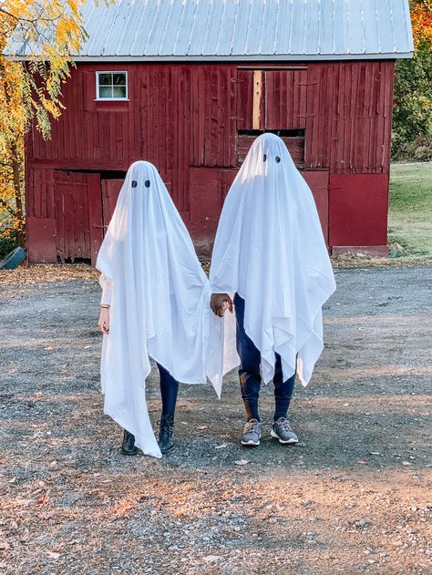 Kathleen's Fashion Fix: BOO! // Couples Homemade Ghost Costumes Sheet Ghost Halloween Costume, Diy Sheet Ghost Costume, Homemade Ghost Costume, Ghost Costume Couple, Cute Ghost Costume For Women, Ghost Diy Costume, Diy Ghost Costume For Women, Couples Halloween Photoshoot Ideas, Ghost Costume Sheet