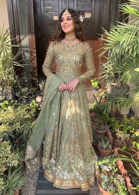 Walima Dresses Pakistani For Sisters, Nikkah Dress For Sisters, Laraib Rahim, Dress For Bride Sister, Walima Dresses Pakistani, Kanwal Malik, Sister Wedding Dress, Wedding Dresses Pakistani, Nikah Dress