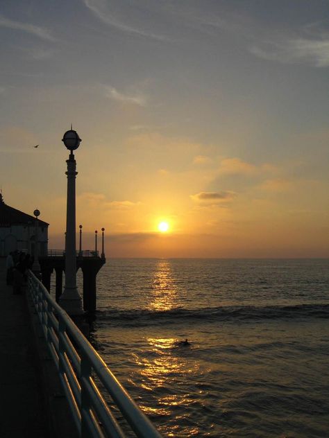 Manhattan Beach, CA : Manhattan Beach Pier Manhattan Beach California, Beach Cities, Manhattan Beach Pier, Beautiful California, Sand Surfing, Beach Tattoo, Beach Pier, California Girl, Beach City