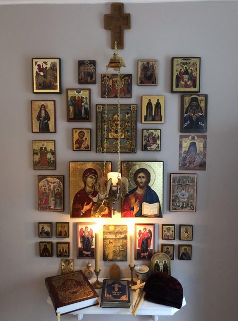 Orthodox Icon Corner, Orthodox Home, Icon Corner, Home Altar Catholic, Orthodox Prayers, Catholic Altar, Church Aesthetic, Corner Ideas, Catholic Decor