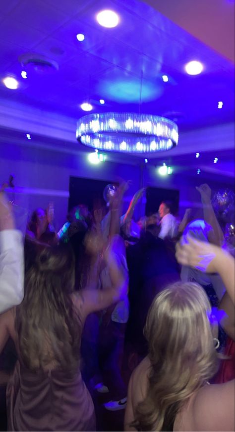 Formal Dance Aesthetic, Uk Party Aesthetic, Ball Party Aesthetic, Formal Sweet 16 Party Ideas, Middle School Dance Aesthetic, Prom Astethic, Sweet 16 Party Aesthetic, Big Party Aesthetic, Formal Party Aesthetic