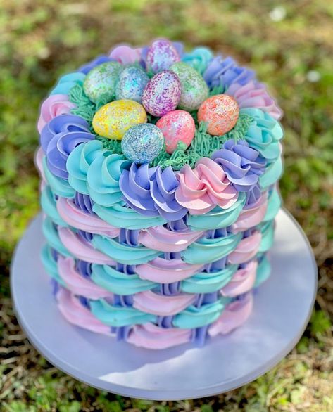 Easter Cake Designs, Easter Themed Cakes, Easter Desserts Cake, Easter Food Ideas, Cute Easter Desserts, Easter Cake Decorating, Easter Basket Cake, Basket Cake, Easter Party Food