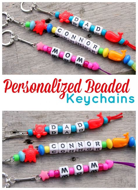 Personalized Beaded Keychains - 15 Minute Craft Lucet, Easy Camp Crafts, Make Kylie Jenner, Easy Camp, Pony Bead Crafts, Keychain Craft, Camp Crafts, Summer Camp Crafts, Vbs Crafts