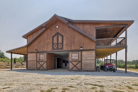 Tour a Six-Stall Barn with Luxurious Living Quarters - STABLE STYLE Barn With Living Quarters, Stable Style, Barn Homes Floor Plans, Metal Barn Homes, Barn Loft, Barn Apartment, Farmhouse Style Lighting, Horse Barn Plans, Barn Style House Plans