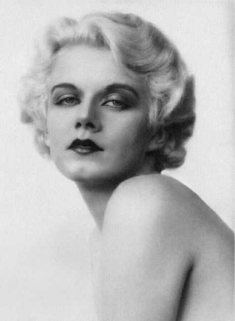 Jean Harlow Marilyn Monroe Photography, Straight Photography, Glamour Portraits, Throwback Photos, Old Hollywood Movie, Vintage Hollywood Glamour, Jean Harlow, Blonde Bombshell, Golden Age Of Hollywood