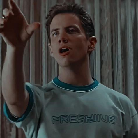 Randy Meeks icons, Randy, Randy icons, Randy Scream, Scream, Scream icons, Scream 1996, Scream 1996 icons, Jamie Kennedy, Jamie Kennedy icons, Jamie Kennedy Scream Randy Meeks, Scream Parody, Scream Costume, 90s Men Fashion, Scream Characters, Scream 1996, Scream 1, Scream Cast, Scream 3