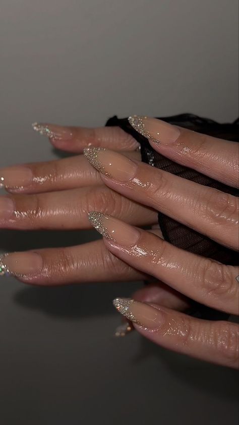 IG: @klawsbysonia Almond Nail Inspo, Cute Almond Nails, Glitter French Nails, Long Almond Nails, Almond Nail, Nails Glitter, Almond Acrylic Nails, Instagram Nails, Nail Designs Glitter