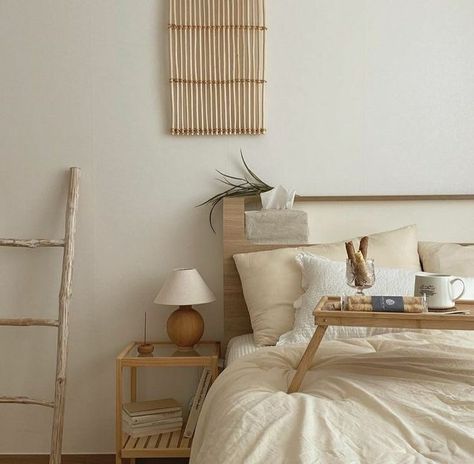 Why the Vanilla Girl Aesthetic Is the Ultimate Trend for Minimalist Design Lovers Bedrooms Inspiration, Aesthetic Bedrooms, Vanilla Aesthetic, Marrakech Riad, Vanilla Girl Aesthetic, Flat Decor, Room Ideas Aesthetic, Vanilla Girl, Interior D