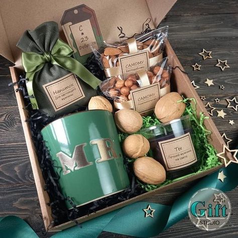 Box Noel, Sandalwood Candle, Diy Christmas Gifts For Friends, Luxury Gift Set, Ge Bort, Flower Box Gift, Holiday Gift Box, Drink Ware, Gift Box Design