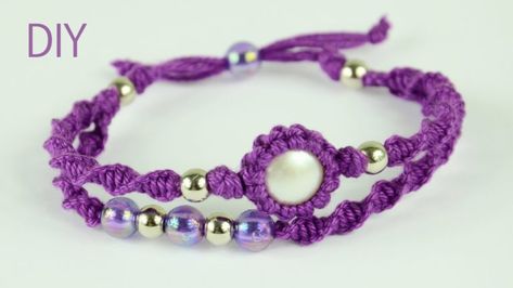 32+ DIY Macrame Bracelet Patterns | Macramé Bracelet Tutorials Macrame Jewelry Tutorial, Tutorial Macramé, Macrame Bracelet Diy, Macrame Bracelet Tutorial, Macrame Bracelet Patterns, Hemp Jewelry, Pulseras Diy, Jewelry Knots, Micro Macramé