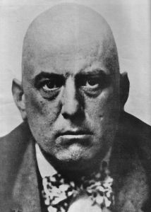 Aleister Crowley, looking quite evil. (Public domain image). Modern History, Alister Crowley, Austin Osman Spare, Aleister Crowley, Spiritual Beliefs, Spirituality Books, Black Magic, The Magicians, Podcast