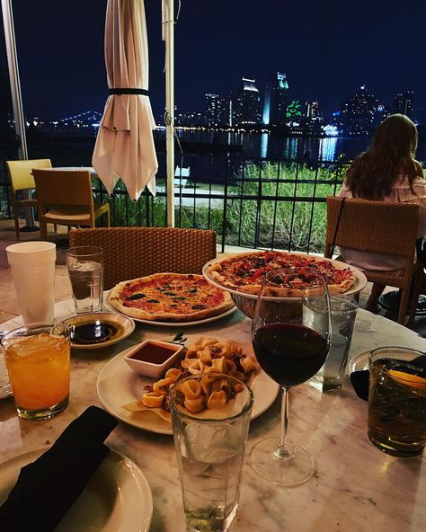 Every night feels like #DateNight with a view like this | 📍 Il Fornaio Coronado is Open for Outdoor Dining & To Go | Outdoor Dining, Contactless Curbside Pickup & Delivery Available Monday-Friday 12-9pm & Saturday-Sunday 11am-9pm #SanDiego #DreamVacation #SanDiegoHarbor Las Vegas, Italian Dinner Night Aesthetic, Dining Out Aesthetic, Date Night Aesthetic Dinner Restaurant, Expensive Dinner Aesthetic, Dinner Aesthetic Romantic Night, Night Dinner Aesthetic, Dinner Aesthetic Restaurant, Restaurant Dinner Aesthetic