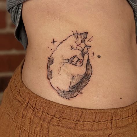 Tatoo Cat, Cute Cat Tattoo, Dibujos Tattoo, Cute Little Tattoos, Cat Tattoo Designs, Dainty Tattoos, Elegant Tattoos, 문신 디자인, Tattoo Life