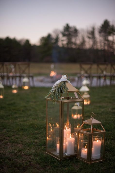 Candle Lit Outdoor Wedding, Wedding Arch Lanterns, Candle Lit Wedding Aisle, Wedding Aisle Lanterns, Outdoor Wedding Lanterns, Fall Wedding Simple, Lantern Wedding Ceremony, Lanterns Wedding Aisle, Mood Idea