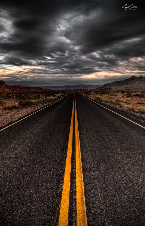 Open Road HDR Valley Of Fire State Park, Desert Road, तितली वॉलपेपर, Beautiful Roads, Valley Of Fire, Southwest Desert, Wallpaper Pictures, Open Road, Road Trip Usa