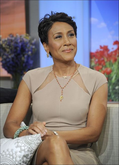 robin roberts Diane Sawyer, Robin Roberts, Hoda Kotb, Black Celebrities, Morning Show, Good Morning America, Inspirational People, Inspirational Women, Celebrity Gossip