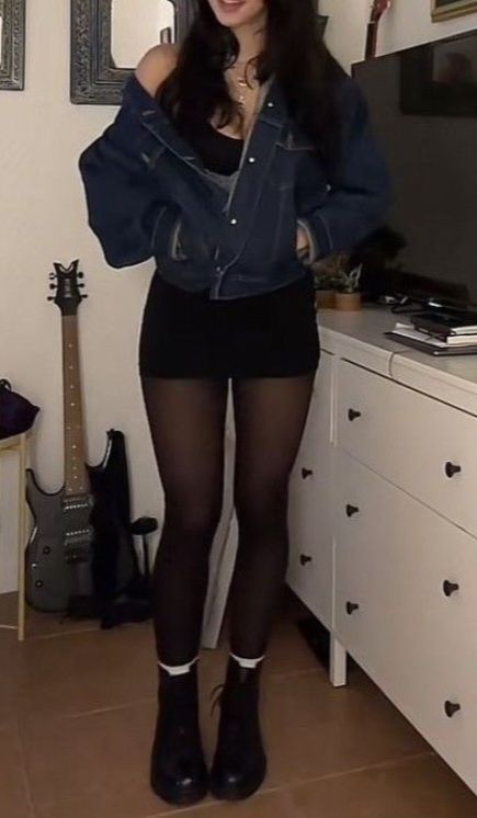 Cool Dinner Outfit, Denim Skirt With Stockings Outfit, Black Skirt Inspo Outfit, Cute Dark Clothes, Aria Pll Outfits, Jean Skirt With Tights, Autumn Fits Aesthetic, How To Style A Black Skirt, Clean Goth Aesthetic