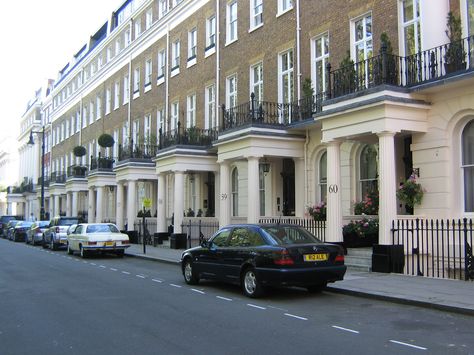 Eaton Square, London - filming location of Sherlock - A Scandal in Belgravia Square Houses, London Homes, A Study In Pink, Belgravia London, Eaton Square, Town Houses, Moving To England, London Townhouse, Bbc Sherlock