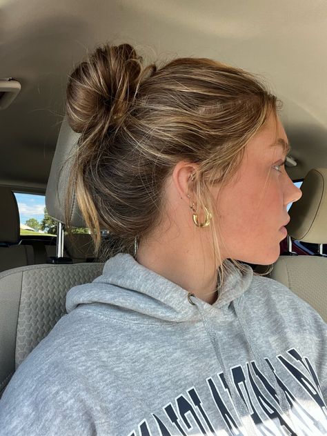 earrings | piercings | bun | hair Hairstyle Inspo Short, Sports Messy Bun, Beach Messy Bun, High Ponytail Brunette, Hair Styles Hot Weather, Simple Work Hairstyles For Medium Hair, Work Hairstyles With Bangs, Hairstyles For Medium Length Hair Thick, Cute Barista Hairstyles