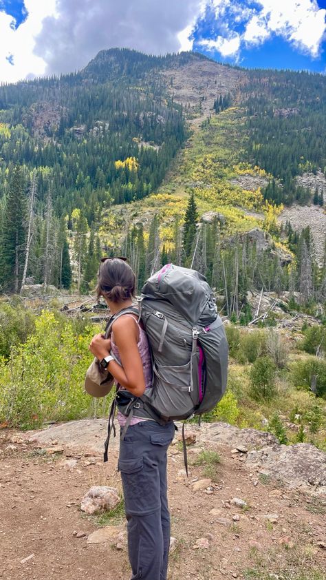 adventure backpacking maroon bells colorado fall aspens mountains hiking Backpacking The World, Through Hiking, Hiking Backpack Aesthetic, Hiking Astethic Pictures, Backpack Travel Aesthetic, Backpacker Aesthetic, Backpacking Photos, Summer Hiking Aesthetic, Adventurous Aesthetic