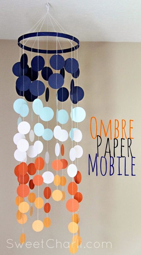 ombre paper mobile Summer Easy Crafts, Crafts For High School Students, Paint Swatch Crafts, Diy Girly Crafts, Diy Gifts For Adults, Diy Container, Diy Dekor, زجاج ملون, Paper Mobile