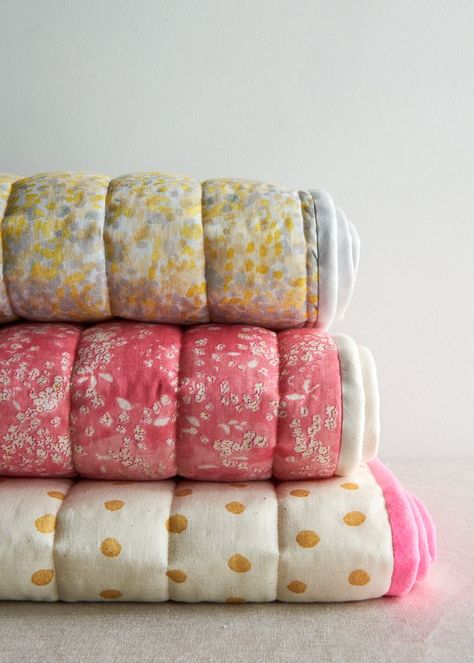 Pure + Simple Quilted Blankets | Purl Soho Jelly Rolls, Quilted Blankets, Hantverk Diy, Diy Sewing Gifts, Quilt Modernen, Diy Bebe, Costura Diy, Purl Soho, Blanket Diy