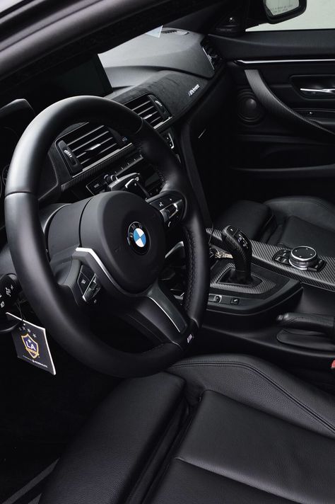 BMW Interior Bmw M3 Interior, Προϊόντα Apple, Bmw Serie 1, Bmw Interior, Carros Bmw, Bmw Z4 Roadster, Бмв X6, Bmw Black, Car Wheels Diy