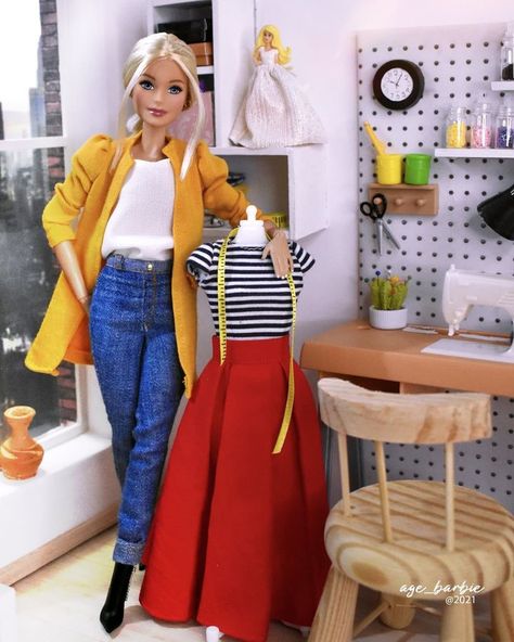 E L A (@age_barbie) | instagramový profil Barbie Y Ken, Barbie Diy Accessories, Made To Move Barbie, Barbie Top, Barbies Pics, Barbie Sewing Patterns, Barbie Diorama, She Did It, Barbie Dress Fashion