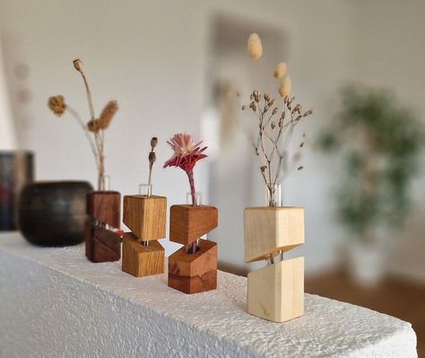 Unleash your imagination and transform raw wood into personalized masterpieces that add warmth and character to your space. #WoodenProjects #WoodCraft #DIYWoodworking #HandmadeDecor #SmallWoodenProjects #WoodworkingInspiration #Craftsmanship #WoodenArtistry #HomeDecorDIY Flower Vase Ideas, Small Wooden Projects, Wooden Flower Vase, Wall Flower Vases, Modern Flower Vase, Vase Ideas, Hout Diy, Wood Craft Projects, Vintage Decoration