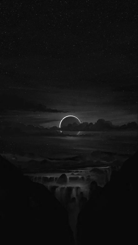 Black And White Sky Aesthetic, Velaris Aesthetic, Black Widgets, Black And Grey Wallpaper, Grey And White Wallpaper, Imagenes Dark, Blood Wallpaper, Dark Black Wallpaper, Wallpaper Instagram