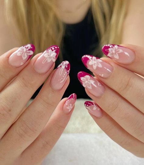 There's a new beauty trend taking over Instagram and it's absolutely stunning. Say hello to "quartz nails". Hawaiian Wedding Nails For Bride, Hibiscus Nail Art Hawaii, French Nails Flower Design, Tropical Nails Pink, Acrylic Nail Designs Flowers, Pink French With Flowers, Nails Hawaiian Flowers, Nails For Hawaii Vacation, Hawaiian Nails Designs