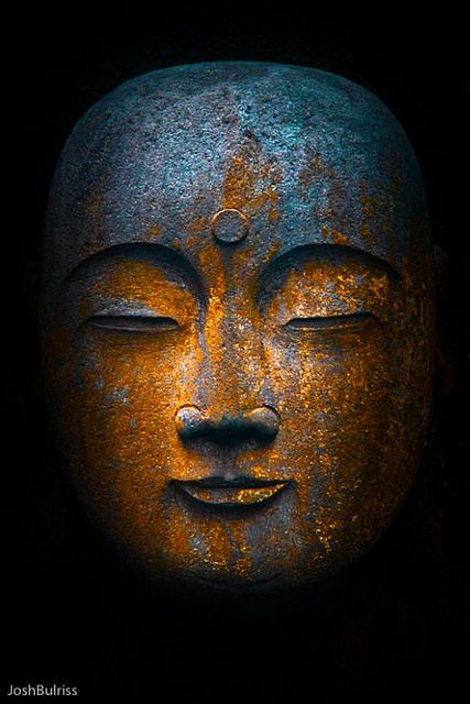 Kamakura, Yoga Kunst, Rust Never Sleeps, Art Buddha, Buddha Zen, Art Sacre, Dark Autumn, Buddha Painting, Buddha Image