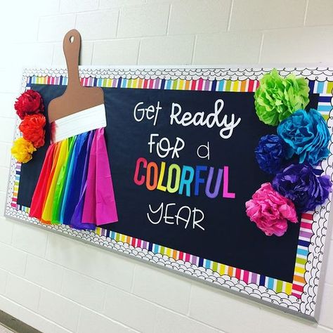 25 Back to School Bulletin Board ideas - Hike n Dip Primary Color Bulletin Board, Back To School Buliton Boards, Colorful Year Bulletin Board, Colorful Bulletin Board Ideas, Color Classroom Theme, Team Bulletin Board Ideas, Classroom Inspiration Elementary, Elementary School Bulletin Boards, School Bulletin Board Ideas